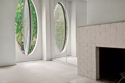 251 E 71st Street, New York City, NY 10021 - Photo 4