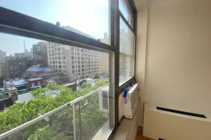 304 W 92nd St, New York City, NY 10025 - Photo 2