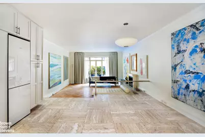 150 Central Park S #906, New York City, NY 10019 - Photo 2