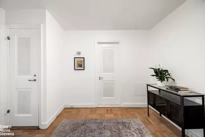 150 Central Park S #906, New York City, NY 10019 - Photo 8