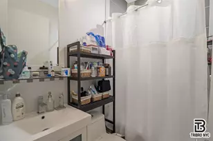 34-62 10th St, New York City, NY 11106 - Photo 2