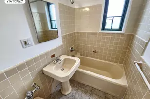 1949 McGraw Ave, New York City, NY 10462 - Photo 12