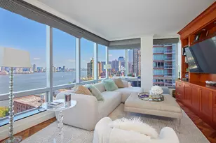 10 Little W St, New York City, NY 10004 - Photo 2