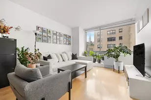 242 E 25th St, New York City, NY 10010 - Photo 2