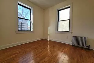 21-67 33rd St, New York City, NY 11105 - Photo 4