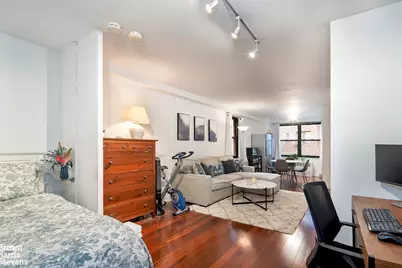 305 E 40th Street #5X, New York City, NY 10017 - Photo 2