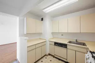 300 W 110th St, New York, NY 10025 - Photo 8