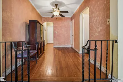 306 E Mosholu Parkway S #3D, New York City, NY 10458 - Photo 4