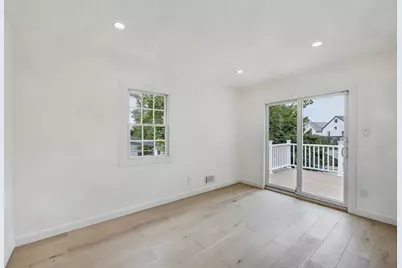 4330 Manhattan Avenue, New York City, NY 11224 - Photo 26
