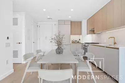 3 Court Square #910, New York City, NY 11101 - Photo 2