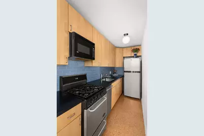 139 E 33rd Street #14B, New York City, NY 10016 - Photo 2