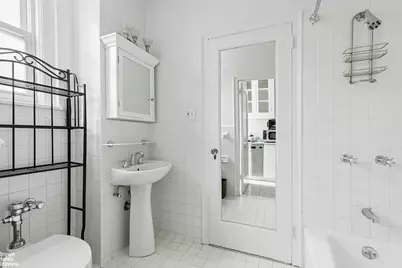 242 E 19th Street #7E, New York City, NY 10003 - Photo 10