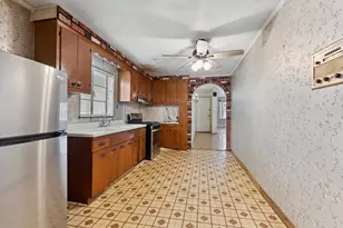 1346 73rd St, New York City, NY 11228 - Photo 4