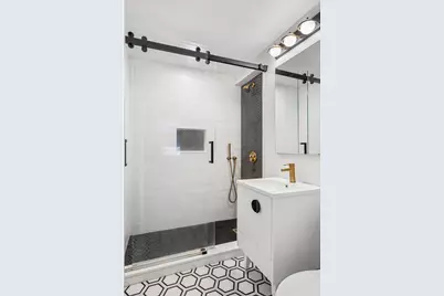 136 E 56th Street #4J, New York City, NY 10022 - Photo 6