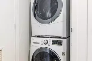 37-05 30th St, New York City, NY 11101 - Photo 4