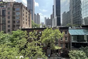 221 E 50th St, New York City, NY 10022 - Photo 4