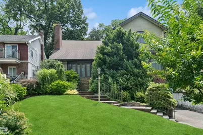 195-22 McLaughlin Avenue, New York City, NY 11423 - Photo 6