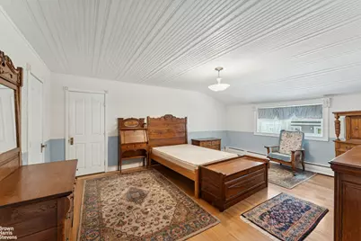 195-22 McLaughlin Avenue, New York City, NY 11423 - Photo 14