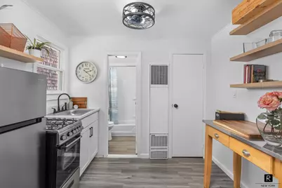 32 Tier Street, New York City, NY 10464 - Photo 12