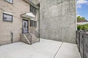 1318 Putnam Ave, New York City, NY 11221 - Photo 24