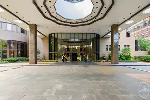 330 E 38th St, New York City, NY 10016 - Photo 24