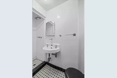 140 Van Cortlandt Park S, New York City, NY 10463 - Photo 18