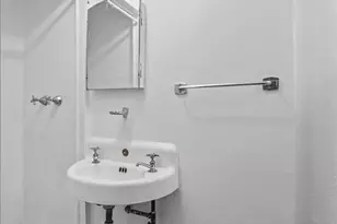 140 Van Cortlandt Park S, New York City, NY 10463 - Photo 18