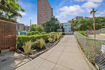 140 Van Cortlandt Park S, New York City, NY 10463 - Photo 22