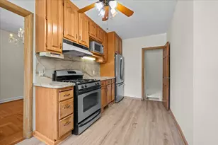 140 Van Cortlandt Park S, New York City, NY 10463 - Photo 10