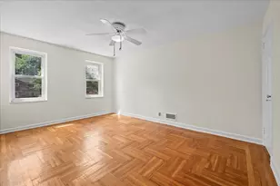 140 Van Cortlandt Park S, New York City, NY 10463 - Photo 14