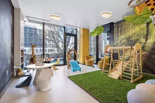 45-30 Pearson St, New York City, NY 11101 - Photo 12