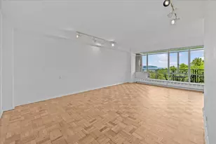 2727 Palisade Ave, New York City, NY 10463 - Photo 2