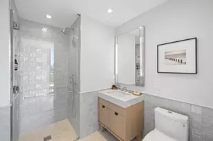222 E Broadway, New York City, NY 10002 - Photo 4