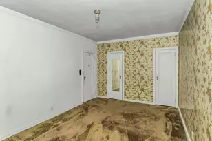 32-50 77th St, New York City, NY 11370 - Photo 12