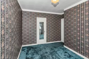 32-50 77th St, New York City, NY 11370 - Photo 14