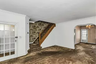 32-50 77th St, New York City, NY 11370 - Photo 2