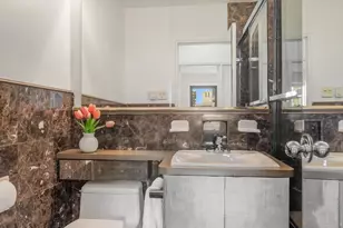 400 E 56th St, New York City, NY 10022 - Photo 10