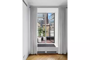 24 W 55th St, New York City, NY 10019 - Photo 6