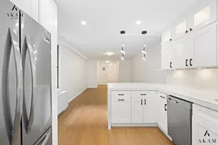 305 E 40th St, New York City, NY 10016 - Photo 4