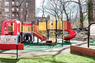 4525 Henry Hudson Pkwy W, New York City, NY 10471 - Photo 14