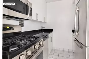 330 E 38th St, New York City, NY 10016 - Photo 8