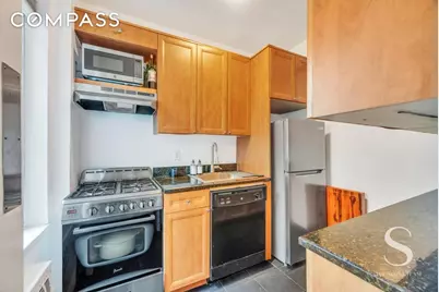 7 Lexington Avenue #5E, New York City, NY 10010 - Photo 2