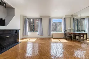 22 Perry St, New York City, NY 10014 - Photo 4