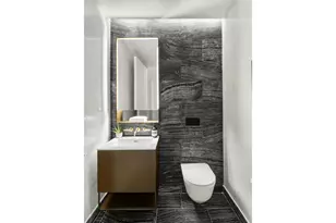 215 W 28th St, New York City, NY 10001 - Photo 14