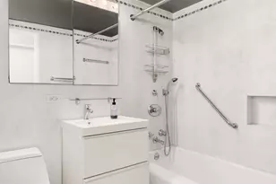 525 East 86th St, New York City, NY 10028 - Photo 8