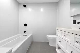 33 W 9th St, New York City, NY 10011 - Photo 4