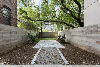 1150 Pacific Street, New York City, NY 11216 - Photo 10