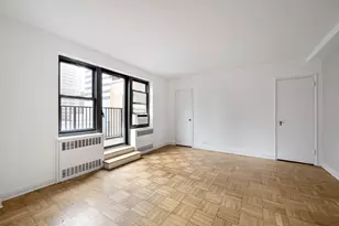 135 E 54th St, New York City, NY 10022 - Photo 12