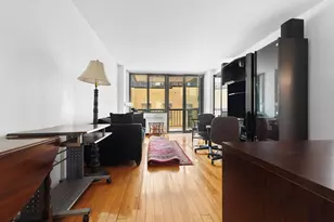 300 E 54th St, New York City, NY 10022 - Photo 10