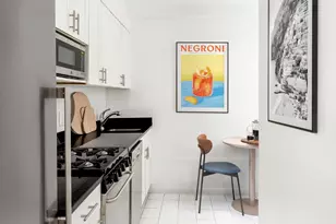 225 E 79th St, New York City, NY 10075 - Photo 2